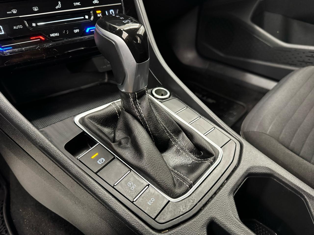 Volkswagen Jetta S Auto 2025