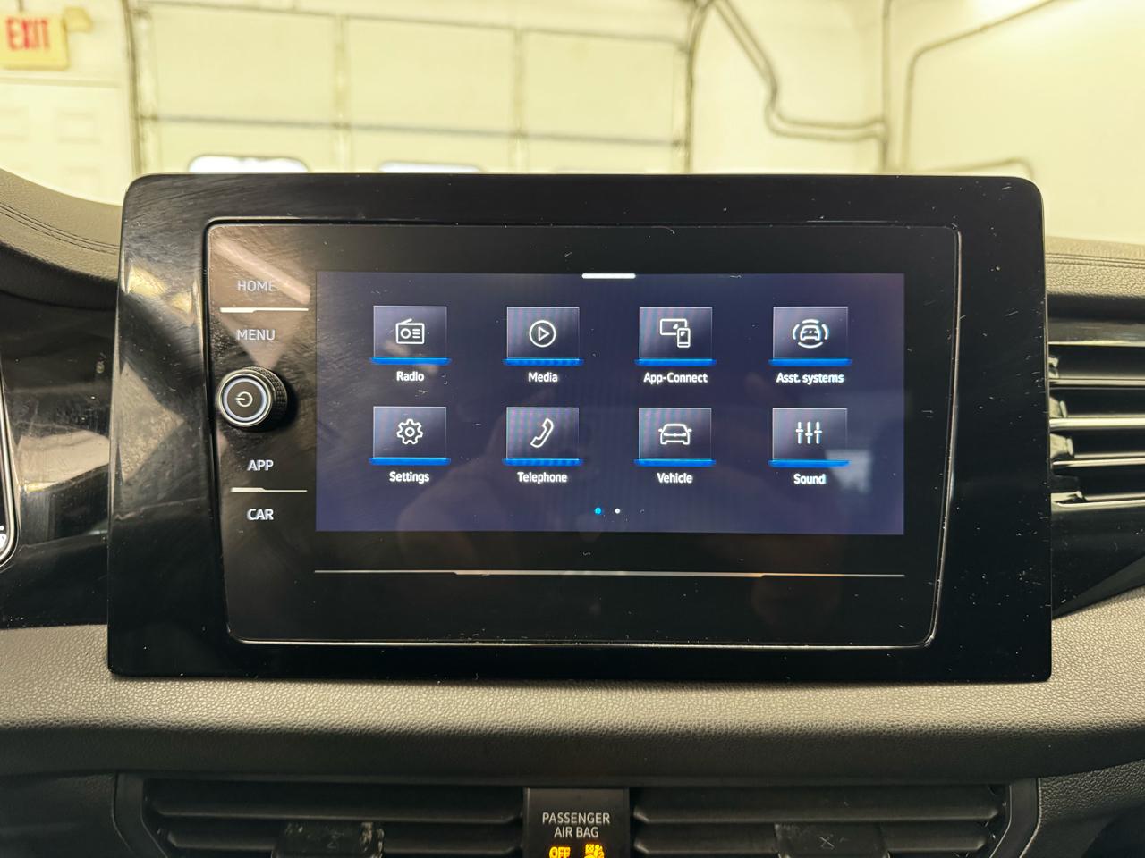 Volkswagen Jetta S Auto 2025