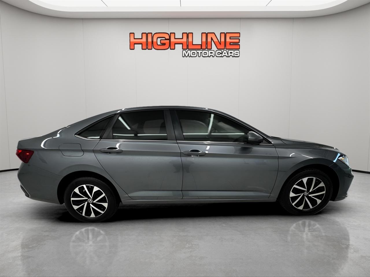 Volkswagen Jetta S Auto 2025