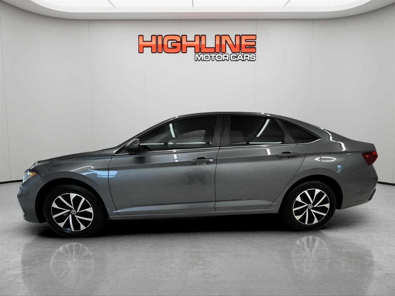 Volkswagen Jetta S Auto 2025