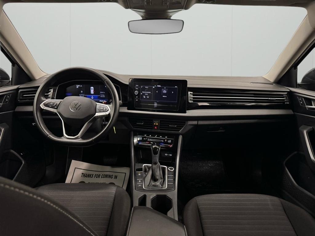 Volkswagen Jetta S Auto 2025