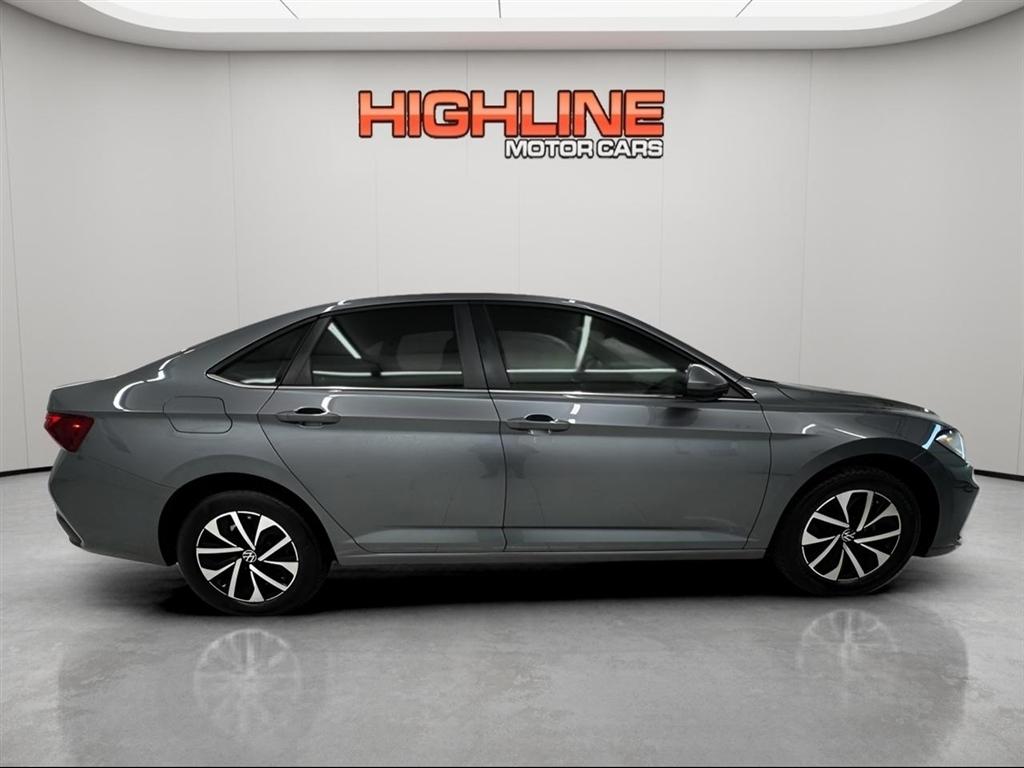 Volkswagen Jetta S Auto 2025