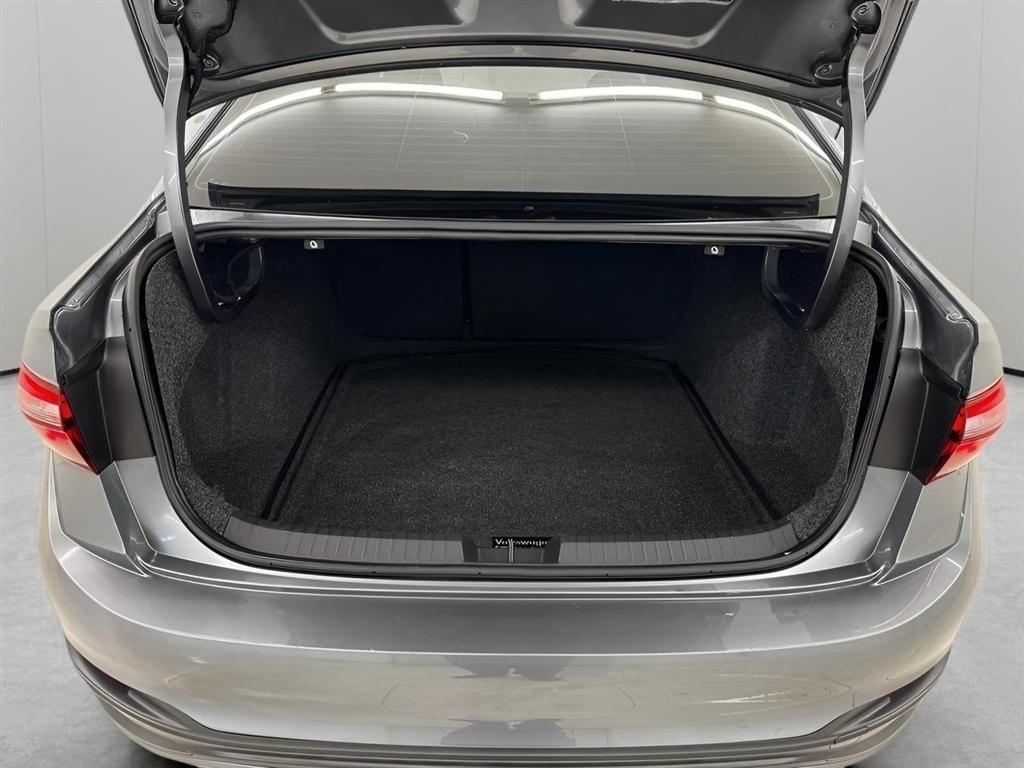 Volkswagen Jetta S Auto 2025