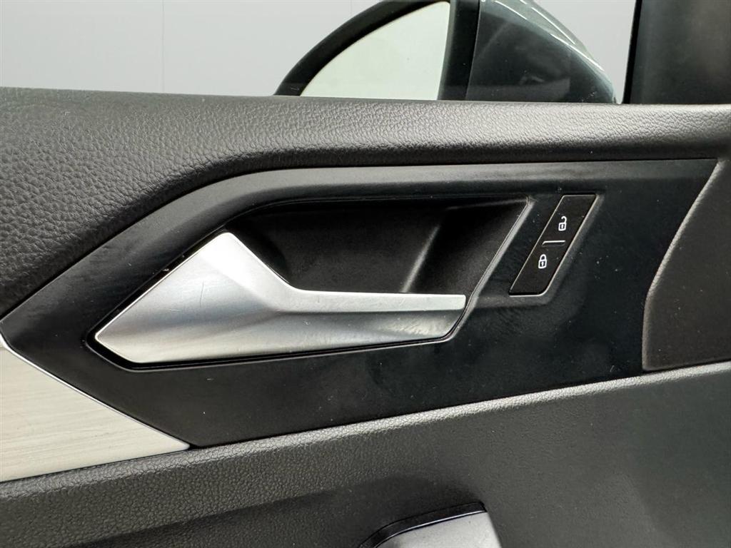 Volkswagen Jetta S Auto 2025