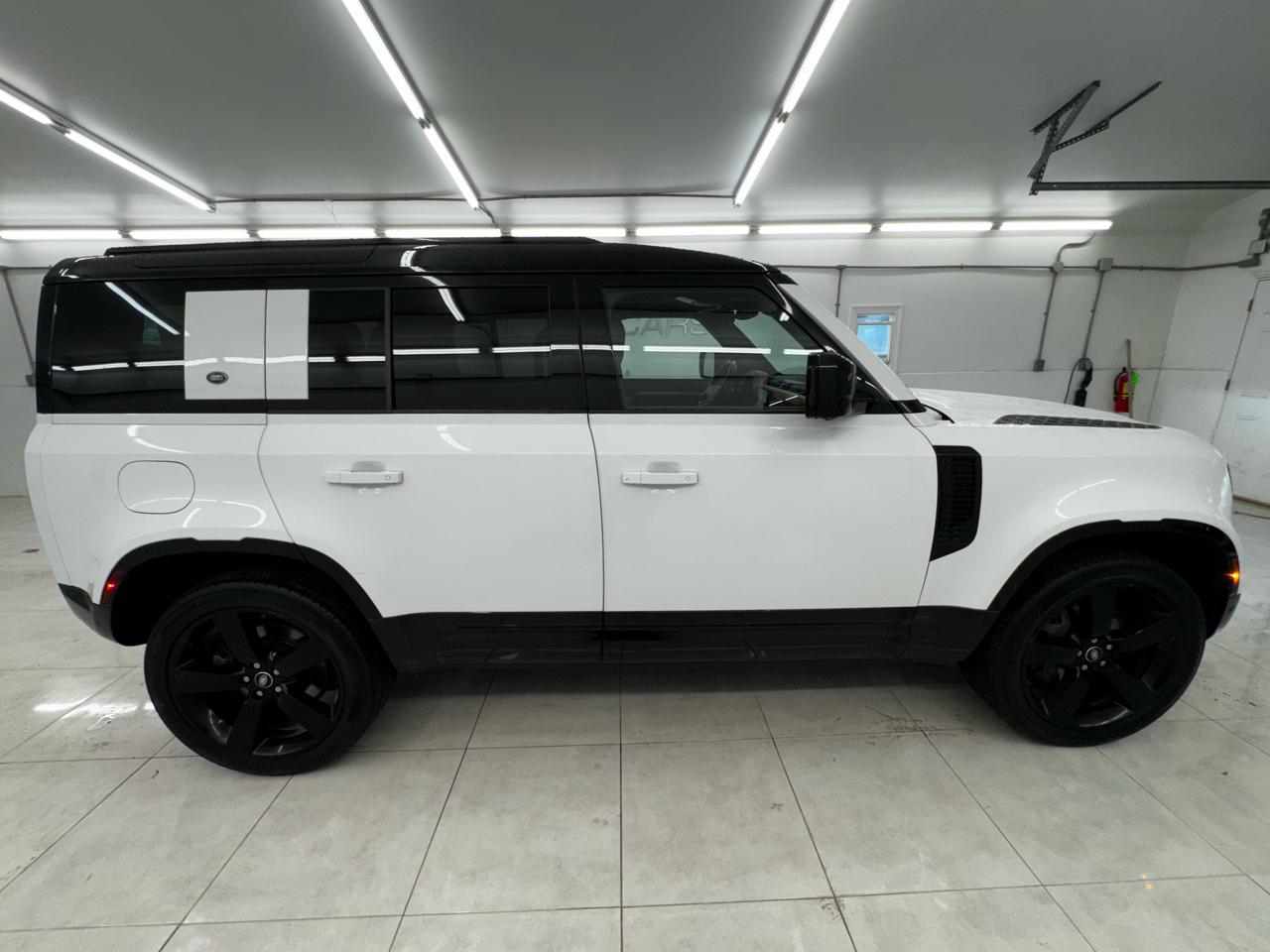 Land Rover Defender 110 X-Dynamic SE AWD 2023