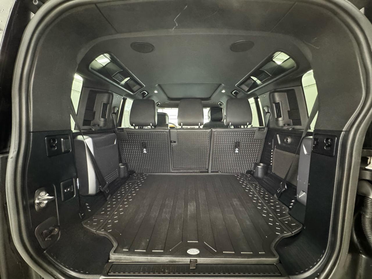 Land Rover Defender 110 X-Dynamic SE AWD 2023