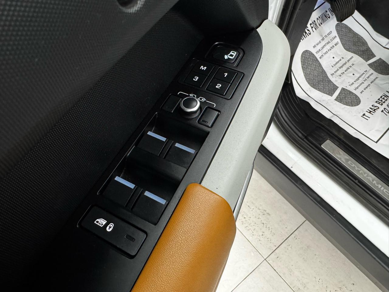 Land Rover Defender 110 X-Dynamic SE AWD 2023