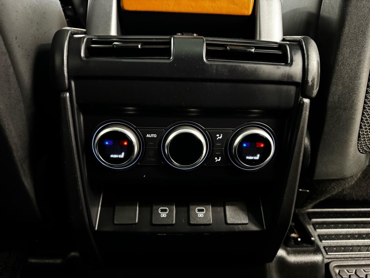 Land Rover Defender 110 X-Dynamic SE AWD 2023