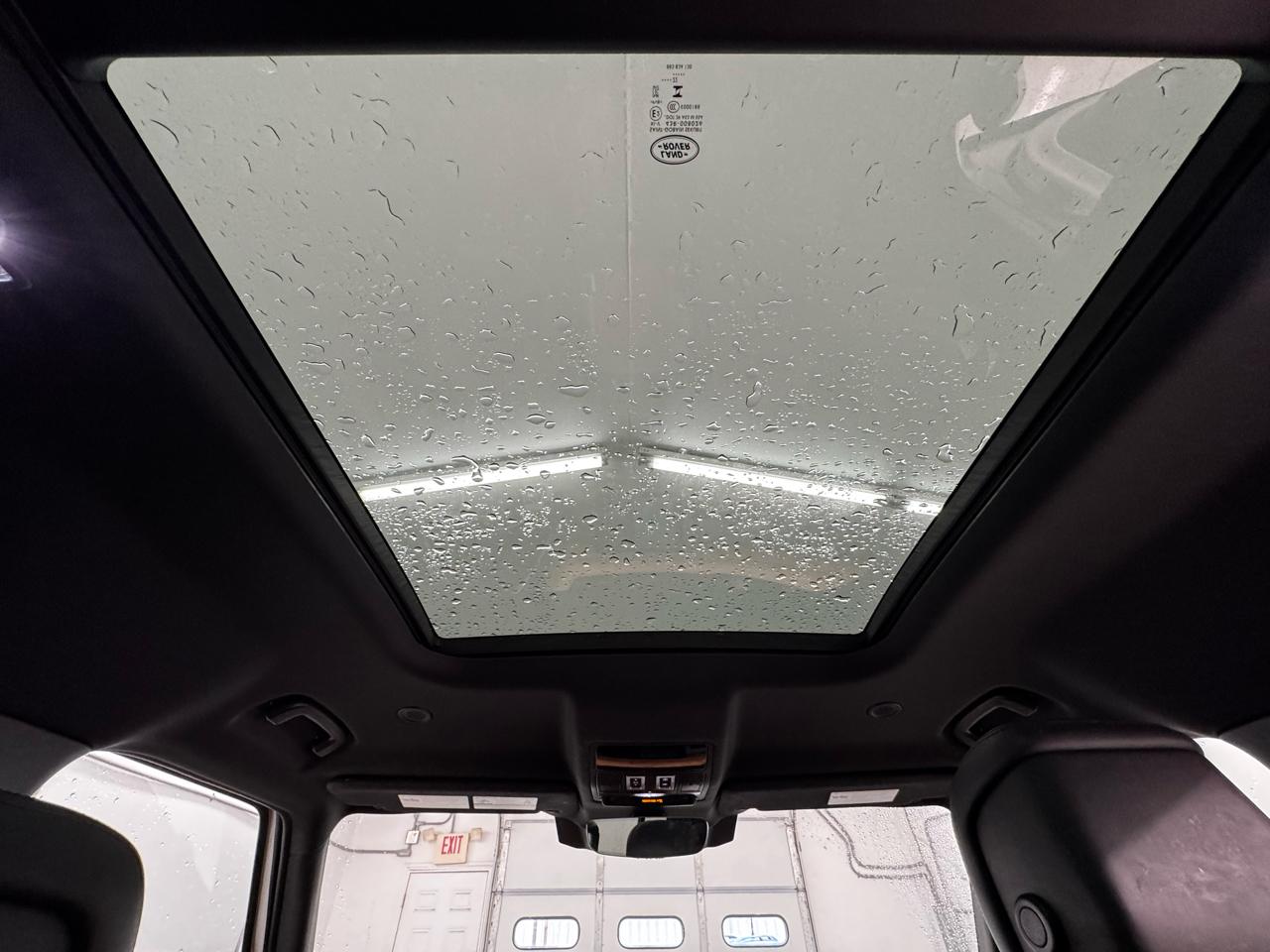 Land Rover Defender 110 X-Dynamic SE AWD 2023