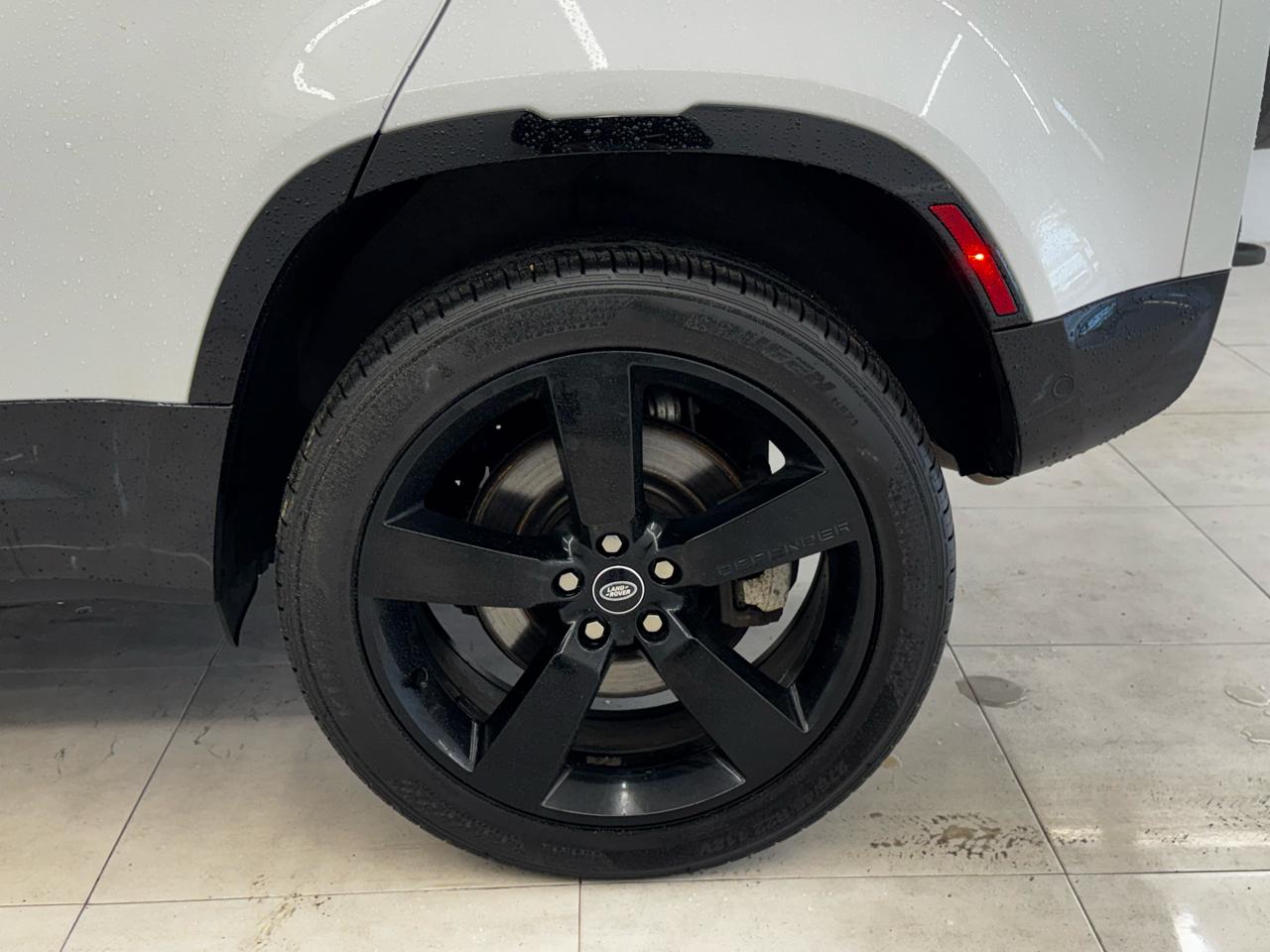 Land Rover Defender 110 X-Dynamic SE AWD 2023