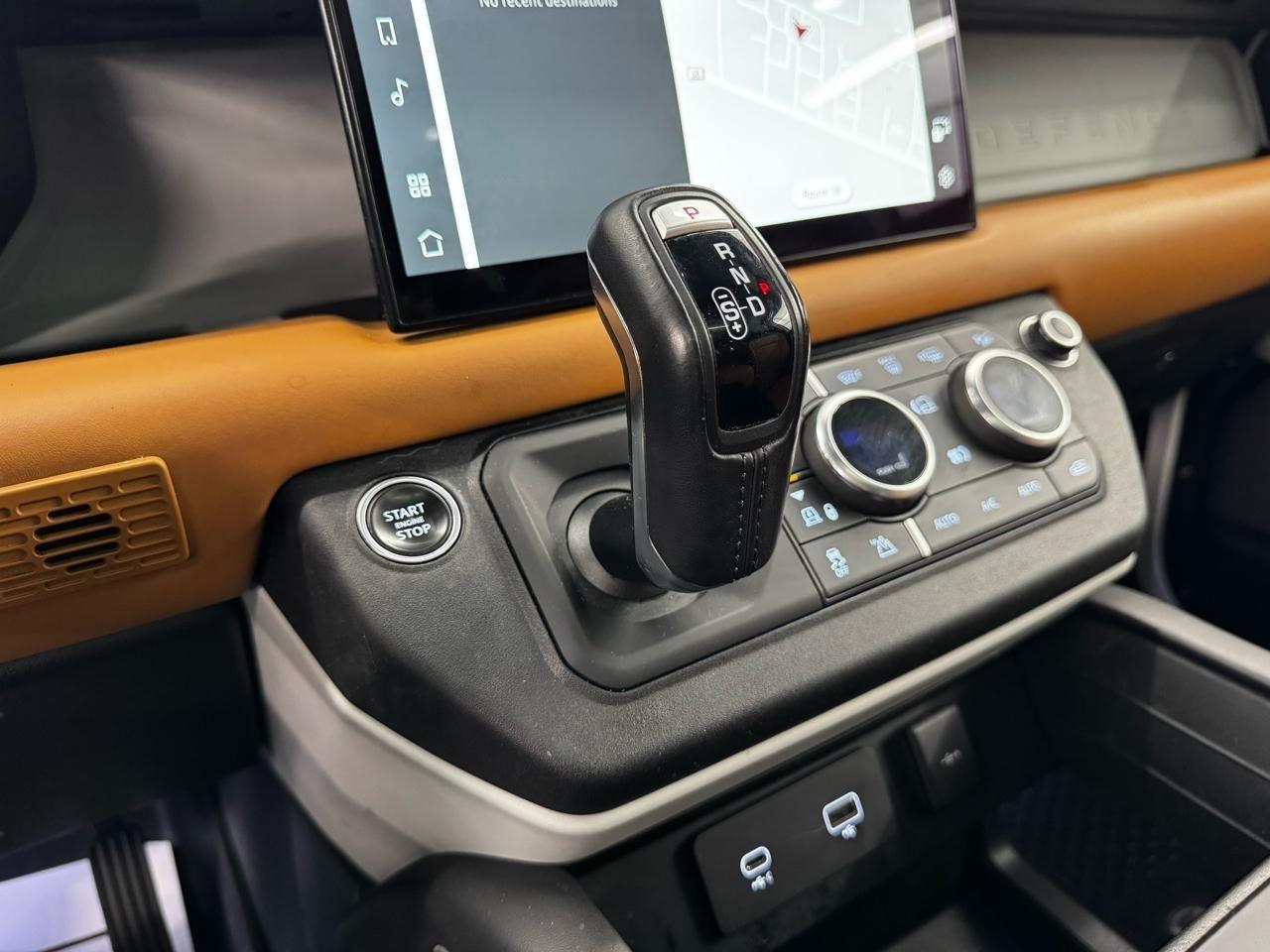 Land Rover Defender 110 X-Dynamic SE AWD 2023