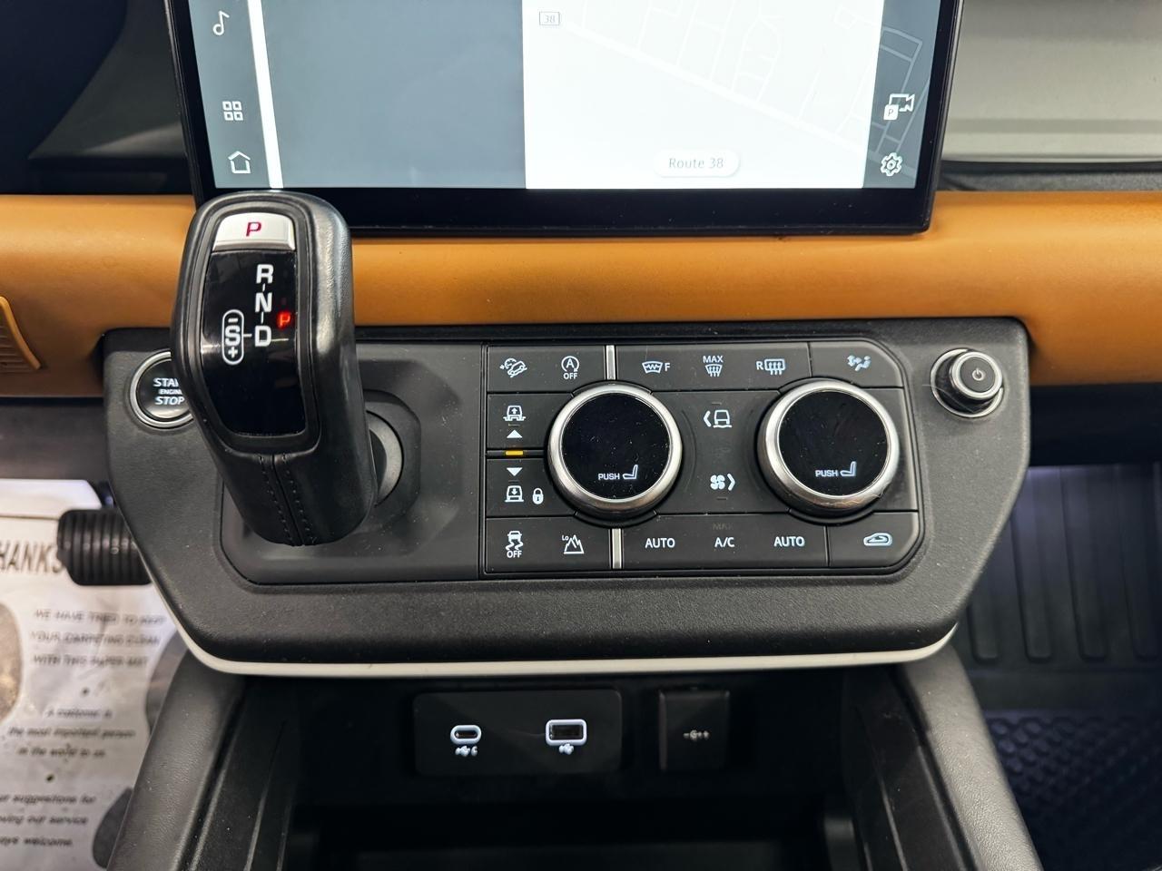 Land Rover Defender 110 X-Dynamic SE AWD 2023