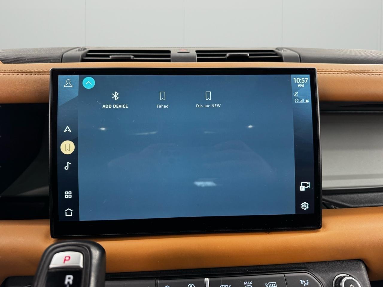 Land Rover Defender 110 X-Dynamic SE AWD 2023