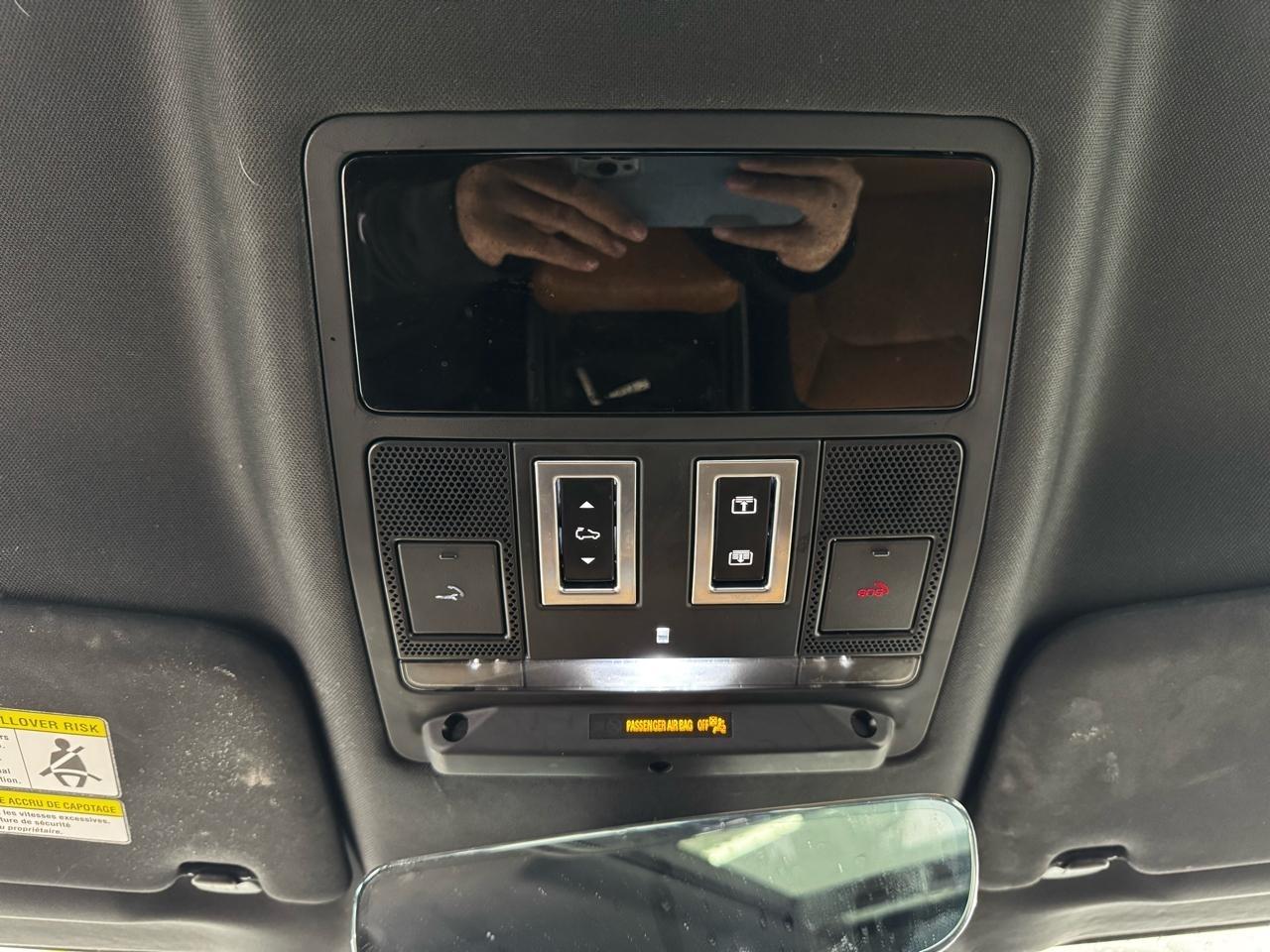 Land Rover Defender 110 X-Dynamic SE AWD 2023