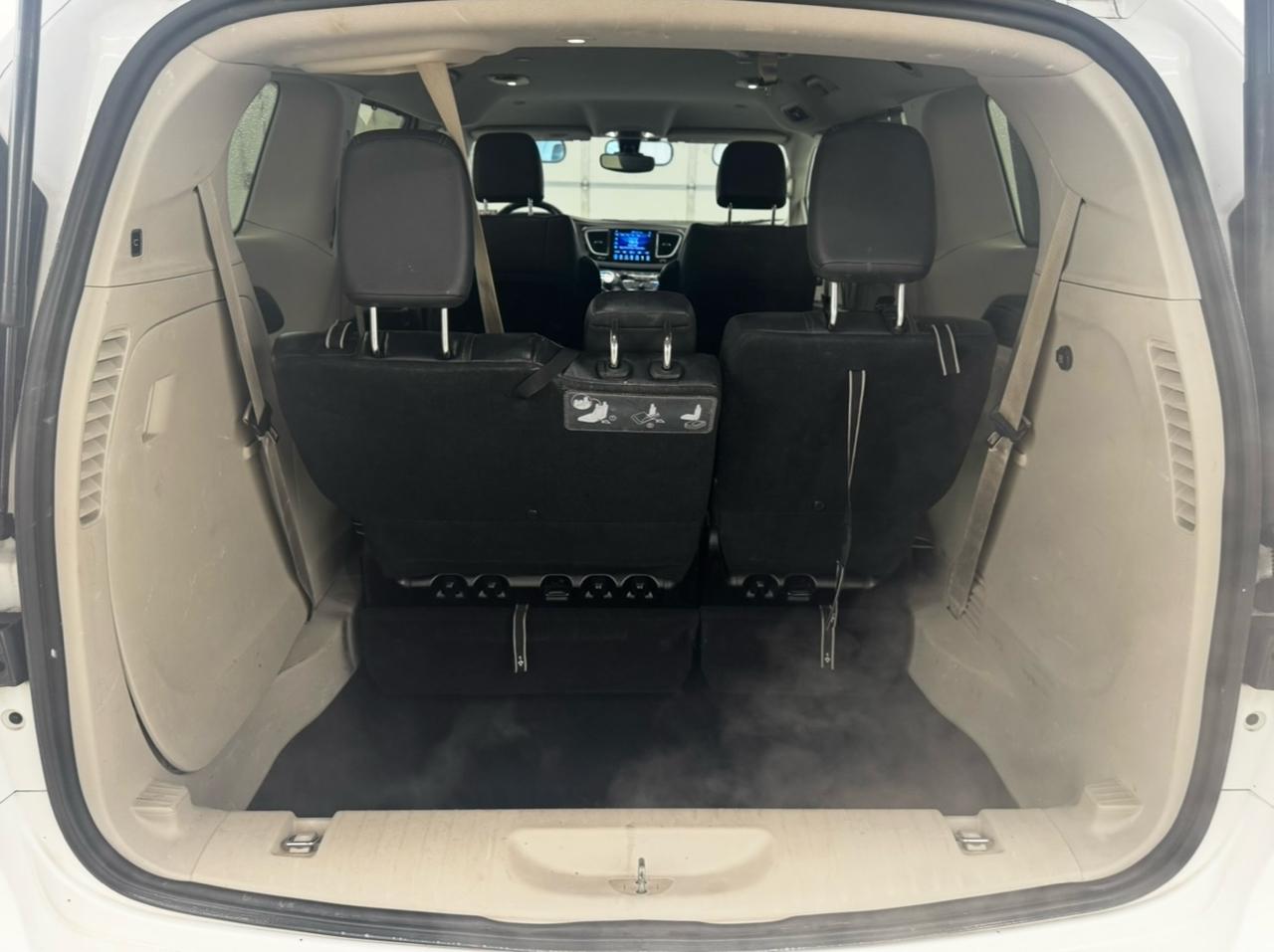 Chrysler Pacifica Touring-L FWD 2017