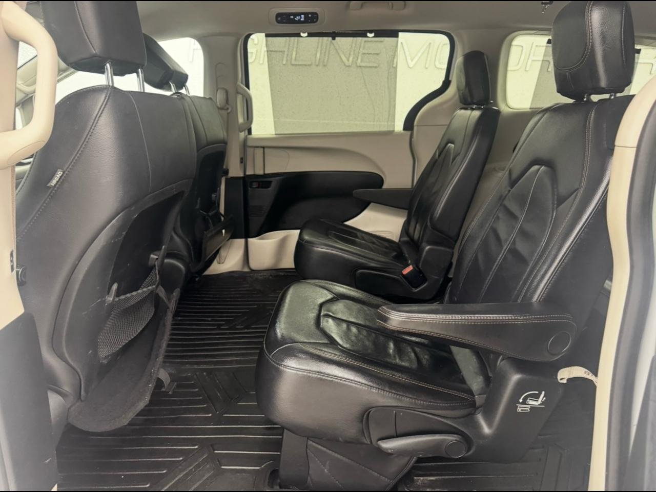 Chrysler Pacifica Touring-L FWD 2017