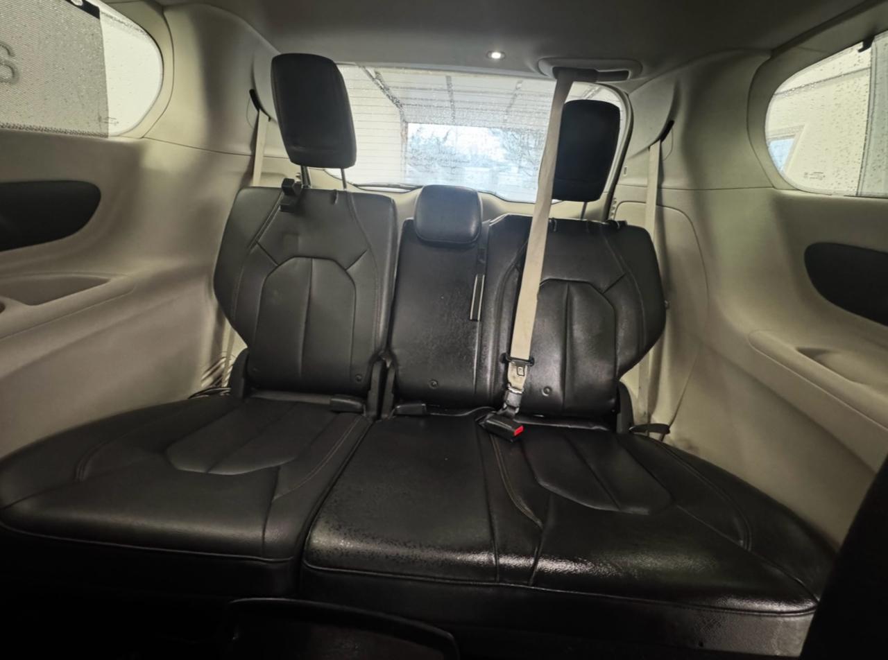 Chrysler Pacifica Touring-L FWD 2017