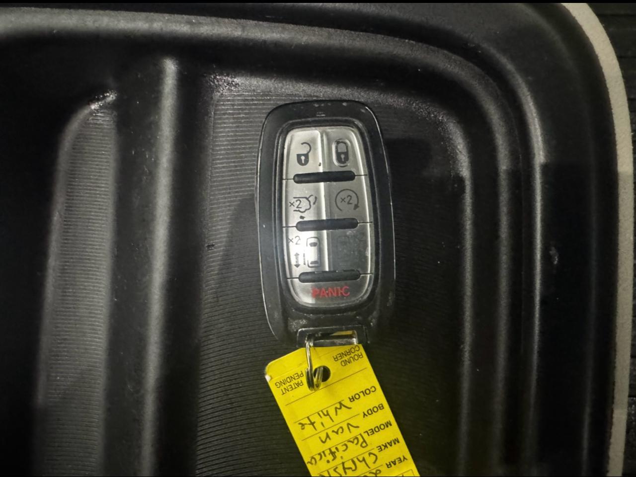 Chrysler Pacifica Touring-L FWD 2017