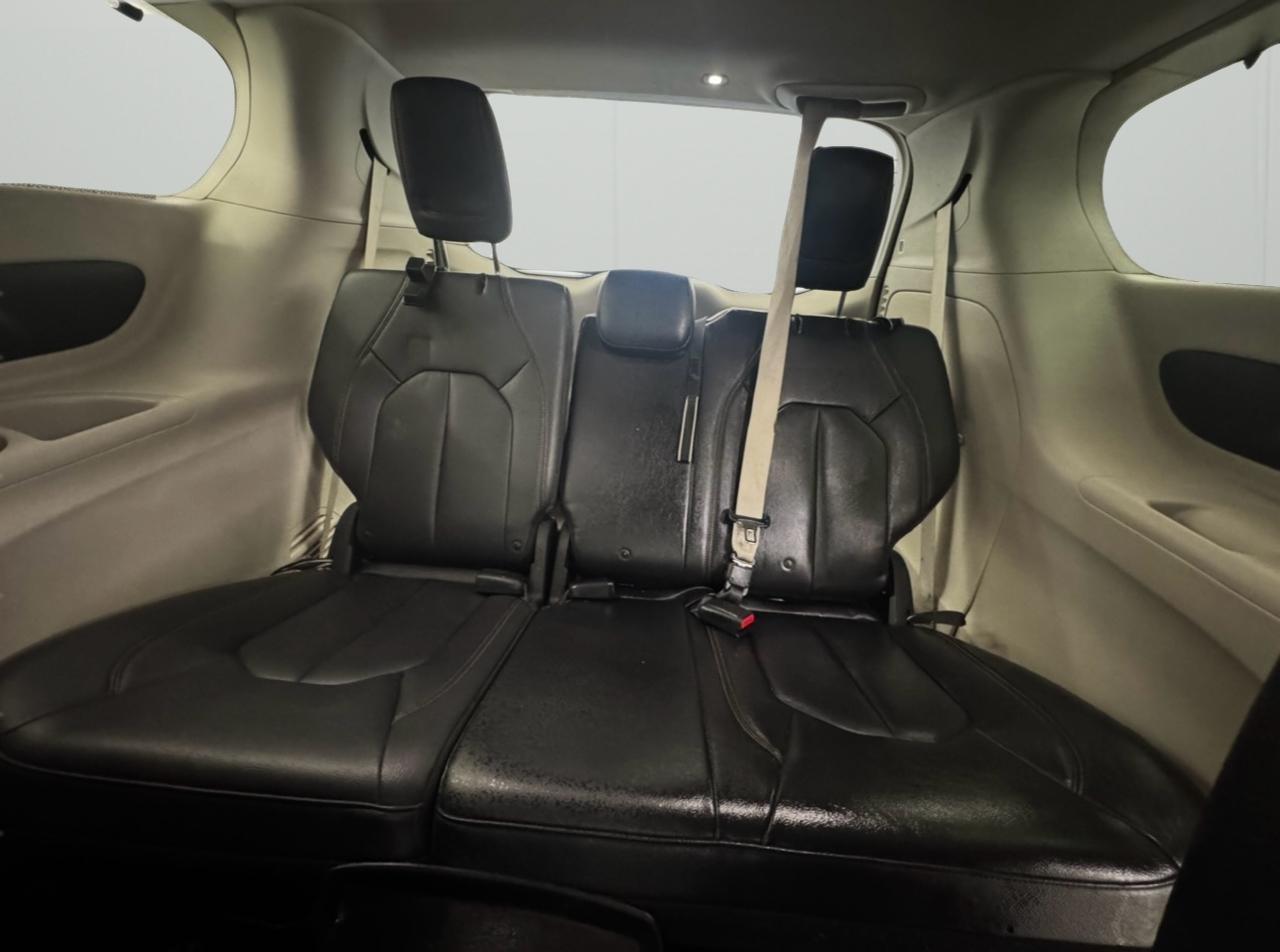 Chrysler Pacifica Touring-L FWD 2017