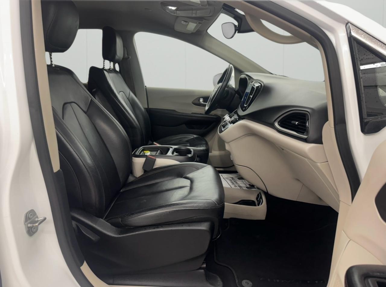 Chrysler Pacifica Touring-L FWD 2017