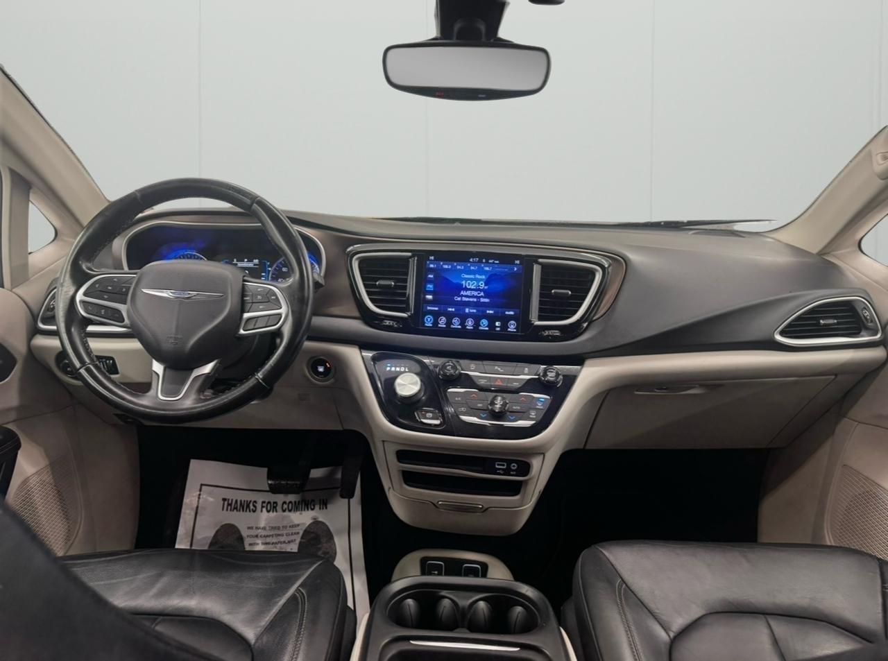 Chrysler Pacifica Touring-L FWD 2017