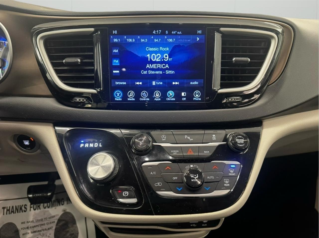 Chrysler Pacifica Touring-L FWD 2017