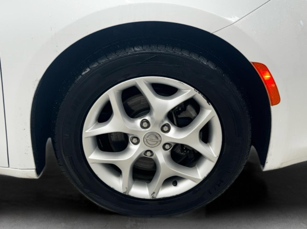 Chrysler Pacifica Touring-L FWD 2017