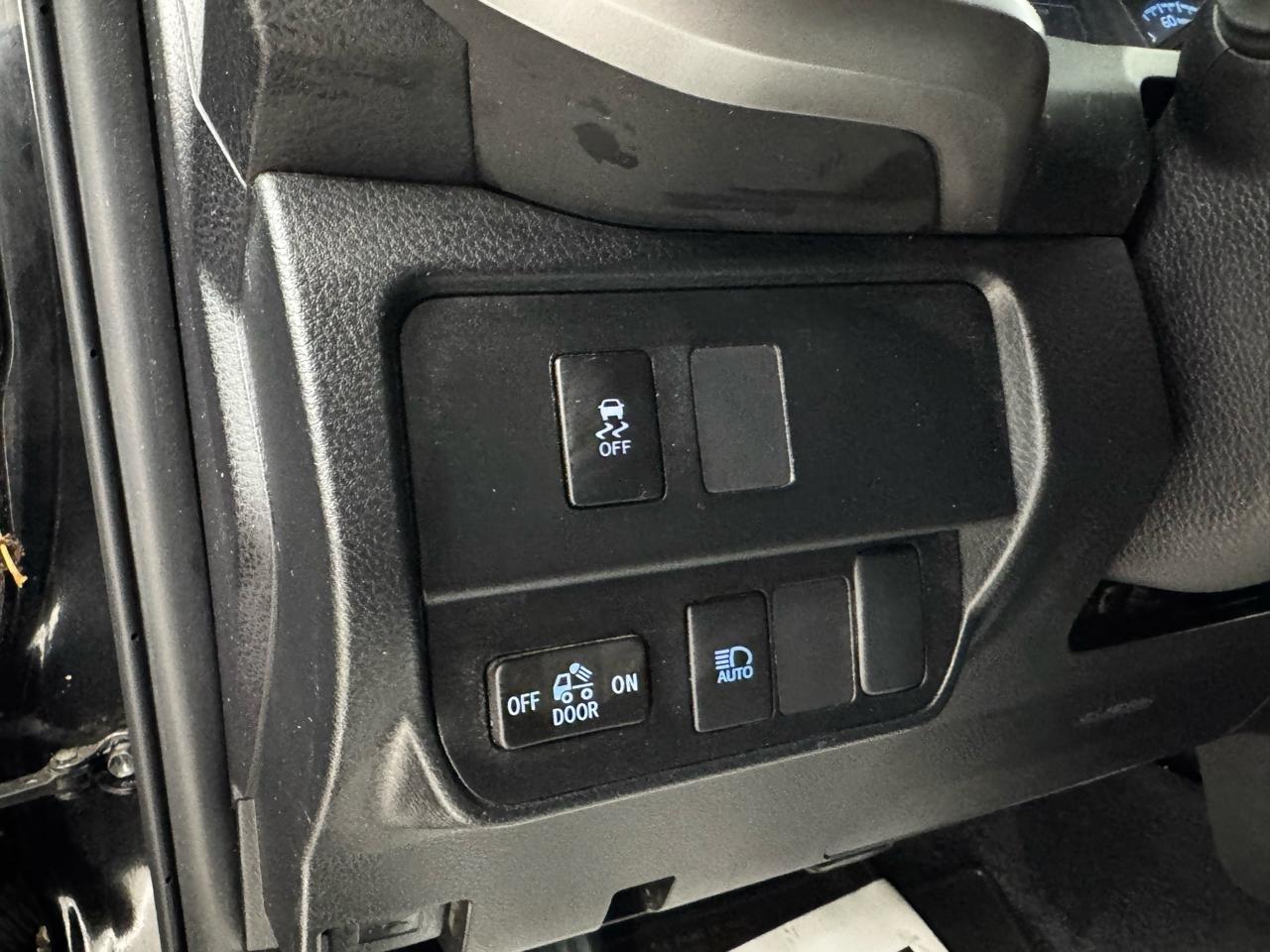 Toyota Tacoma 4WD TRD Off Road Double Cab 5' Bed V6 MT (Natl) 2023