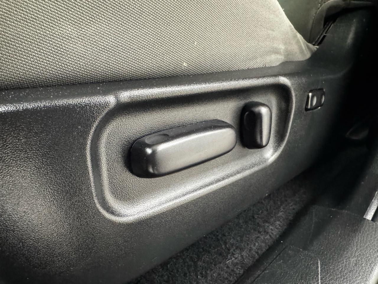 Toyota Tacoma 4WD TRD Off Road Double Cab 5' Bed V6 MT (Natl) 2023