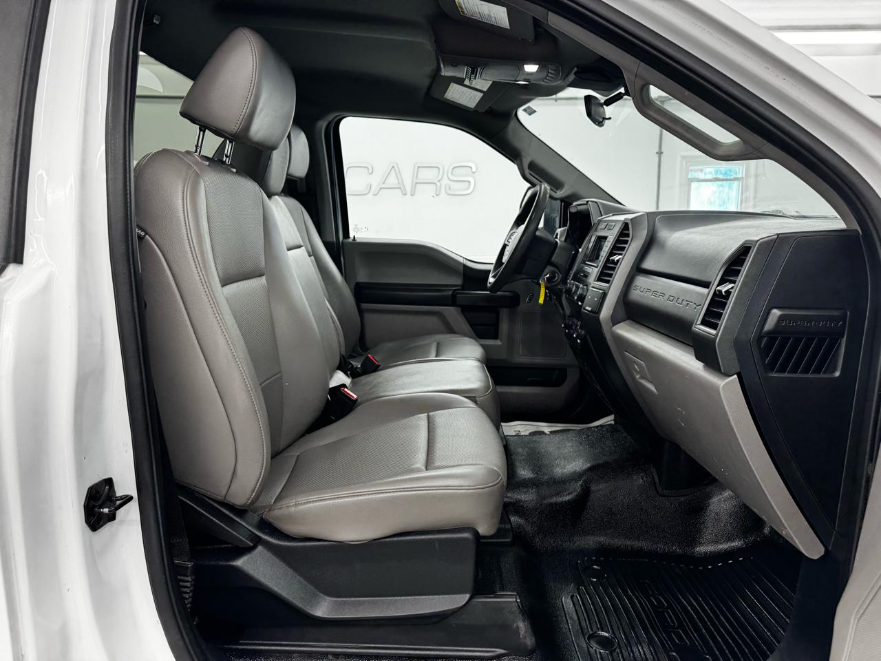 Ford Super Duty F-250 SRW XLT 2WD Reg Cab 8' Box 2020