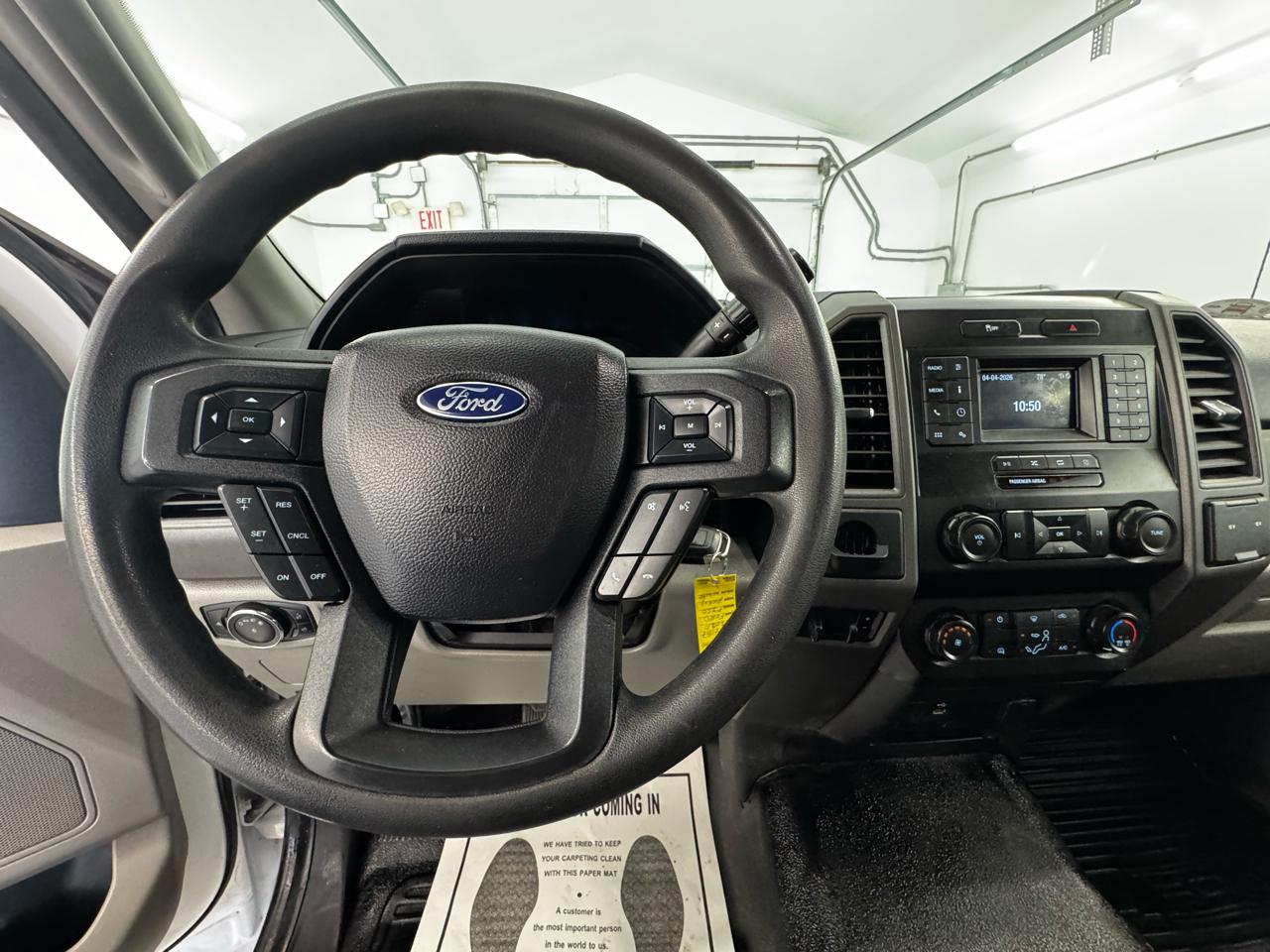 Ford Super Duty F-250 SRW XLT 2WD Reg Cab 8' Box 2020