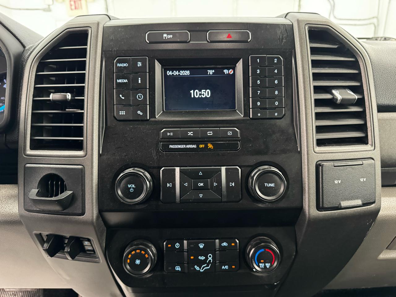 Ford Super Duty F-250 SRW XLT 2WD Reg Cab 8' Box 2020