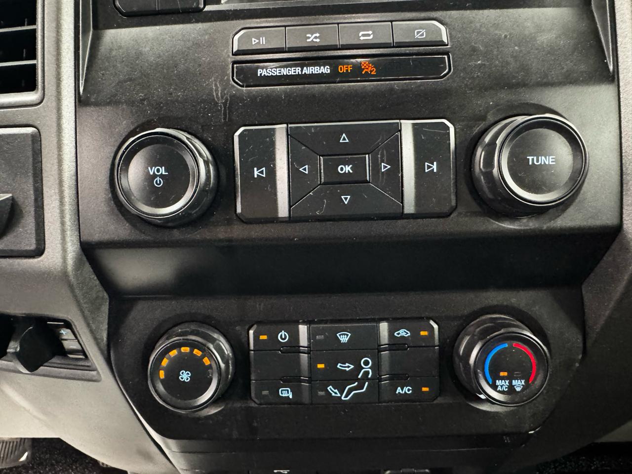 Ford Super Duty F-250 SRW XLT 2WD Reg Cab 8' Box 2020