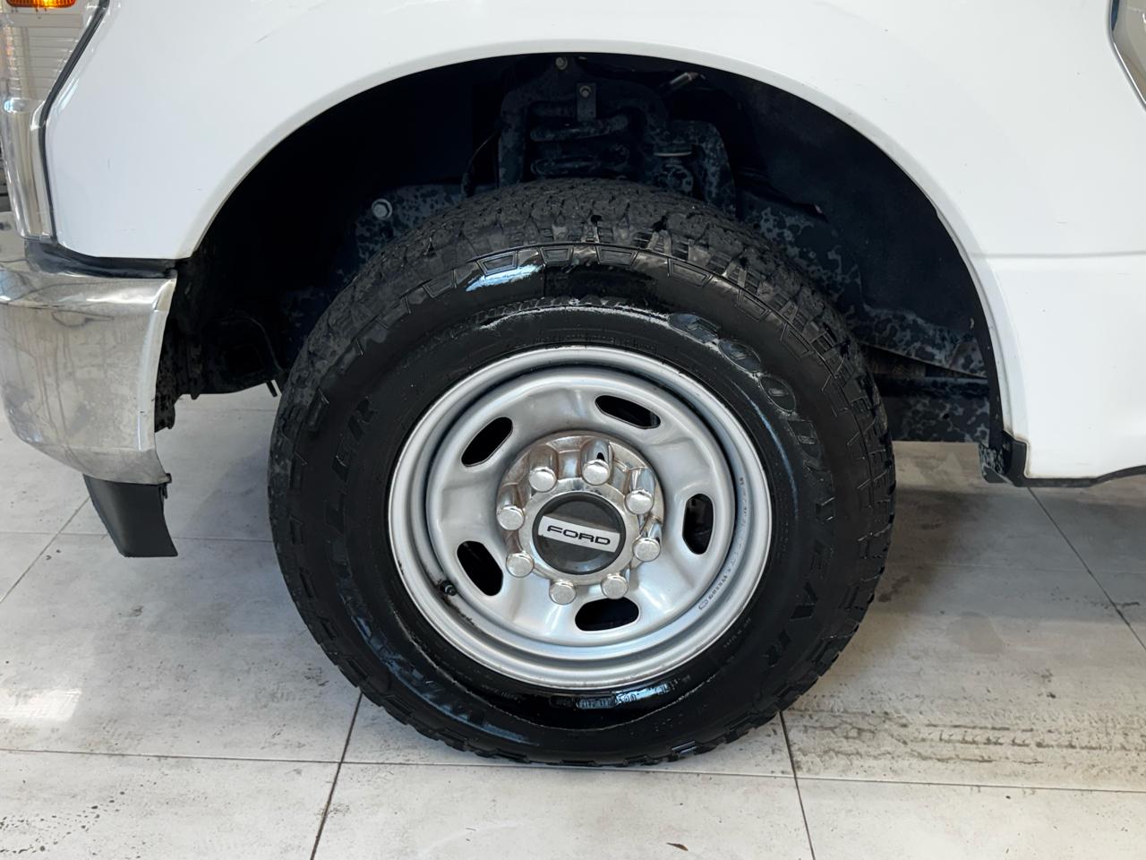 Ford Super Duty F-250 SRW XLT 2WD Reg Cab 8' Box 2020