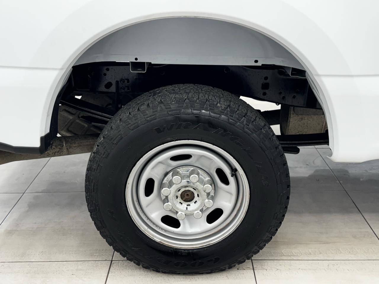 Ford Super Duty F-250 SRW XLT 2WD Reg Cab 8' Box 2020