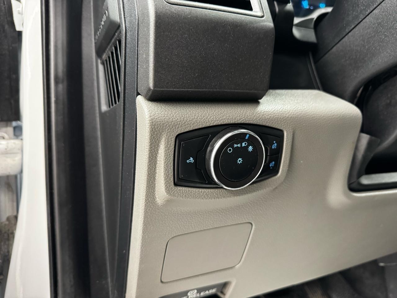 Ford Super Duty F-250 SRW XL 2WD Reg Cab 8' Box 2020