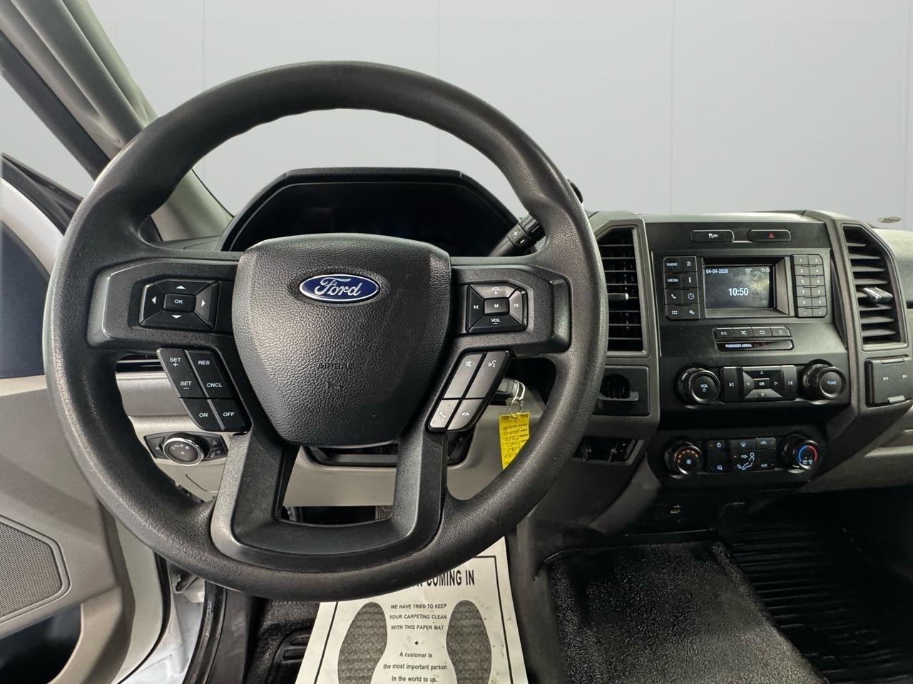 Ford Super Duty F-250 SRW XL 2WD Reg Cab 8' Box 2020