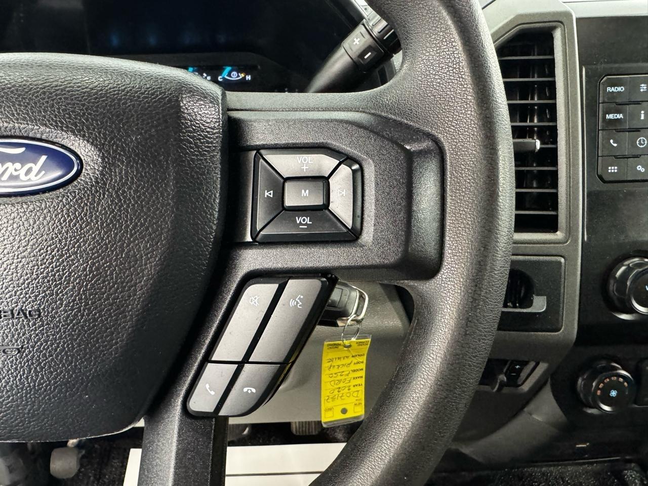 Ford Super Duty F-250 SRW XL 2WD Reg Cab 8' Box 2020