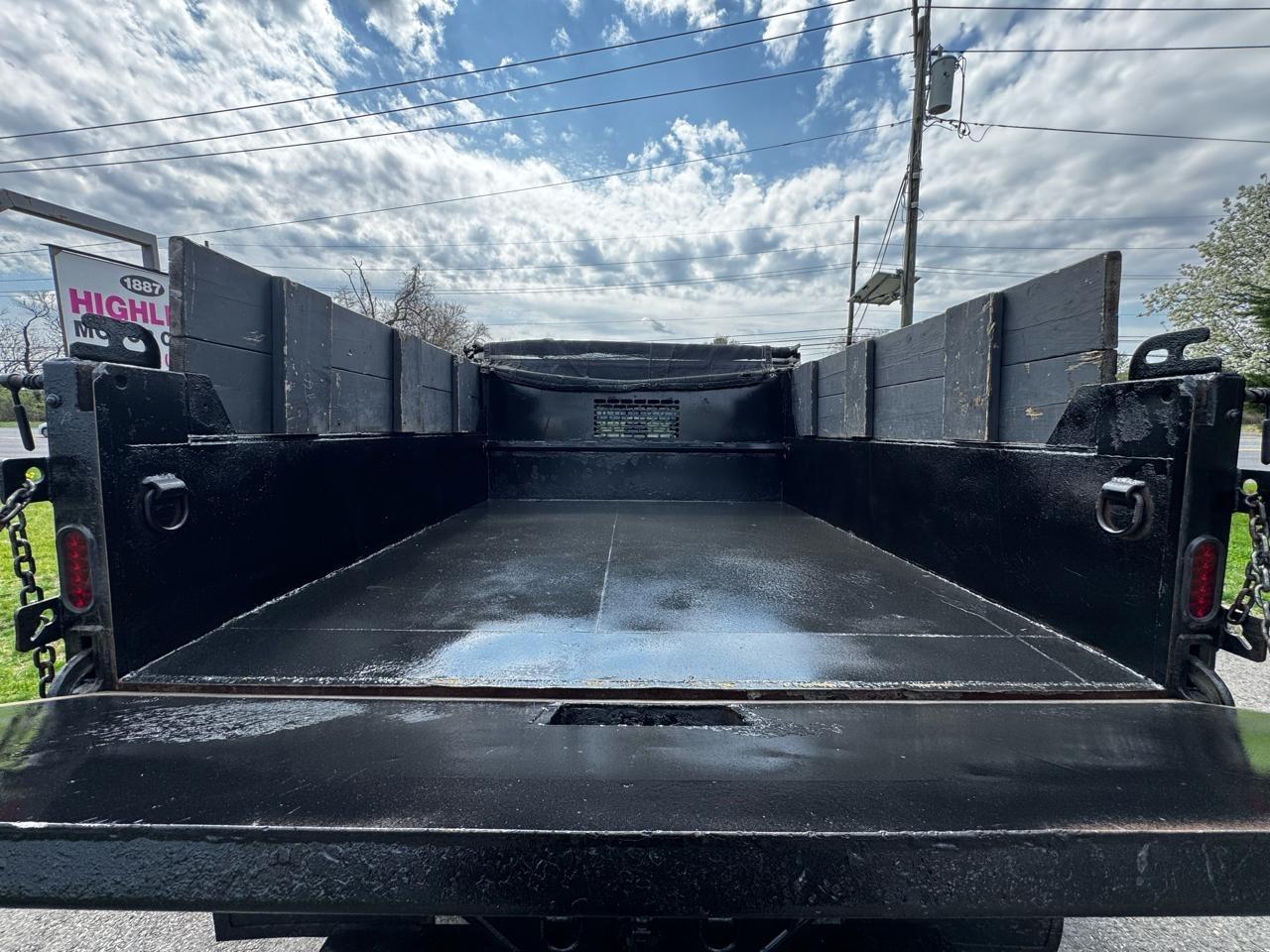 Ford Super Duty F-550 DRW Lariat 4WD SuperCab 168" WB 60" CA 2019