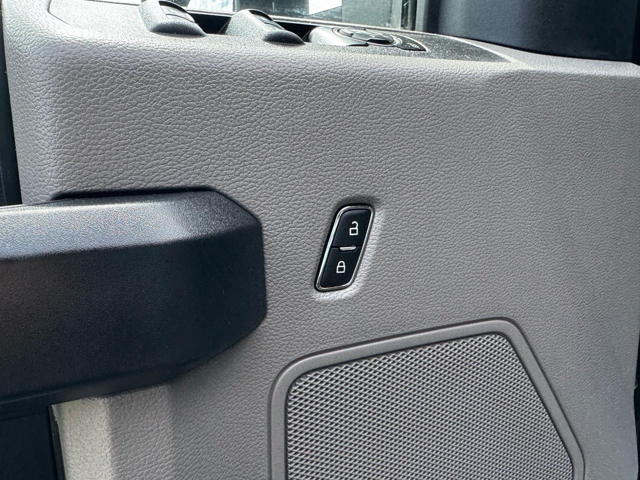 Ford Super Duty F-550 DRW Lariat 4WD SuperCab 168" WB 60" CA 2019