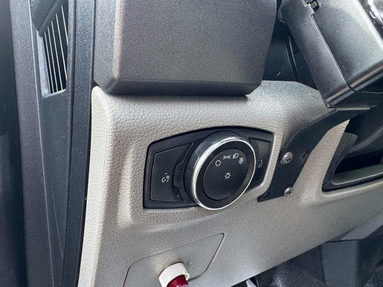 Ford Super Duty F-550 DRW Lariat 4WD SuperCab 168" WB 60" CA 2019