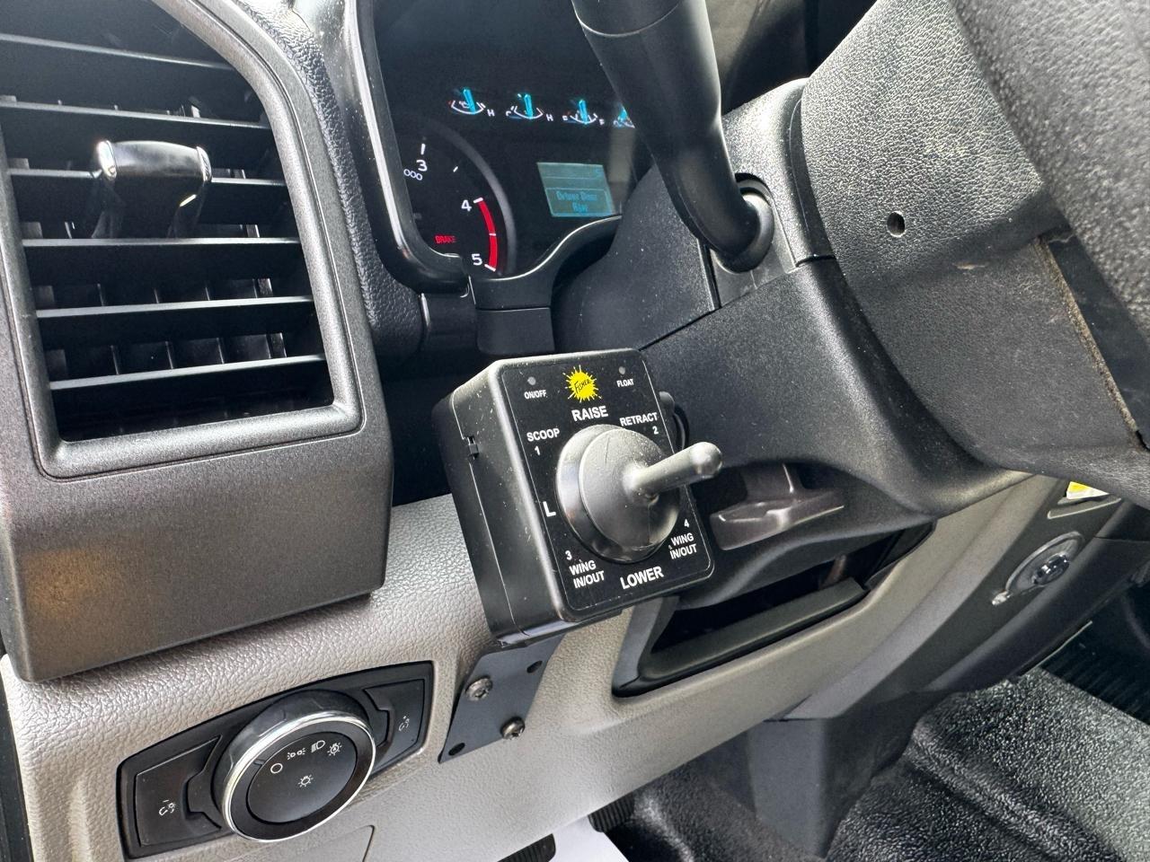 Ford Super Duty F-550 DRW Lariat 4WD SuperCab 168" WB 60" CA 2019