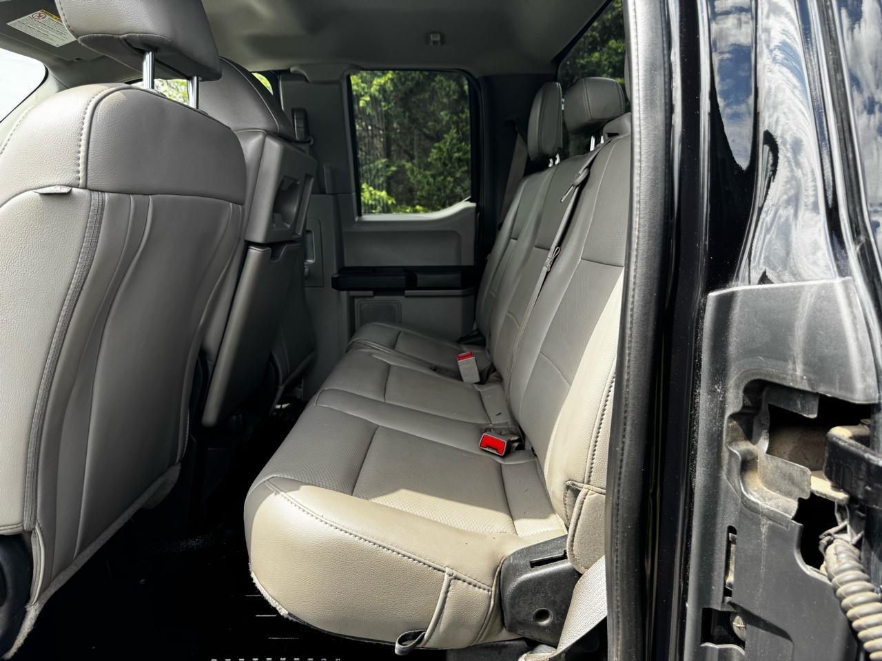 Ford Super Duty F-550 DRW Lariat 4WD SuperCab 168" WB 60" CA 2019