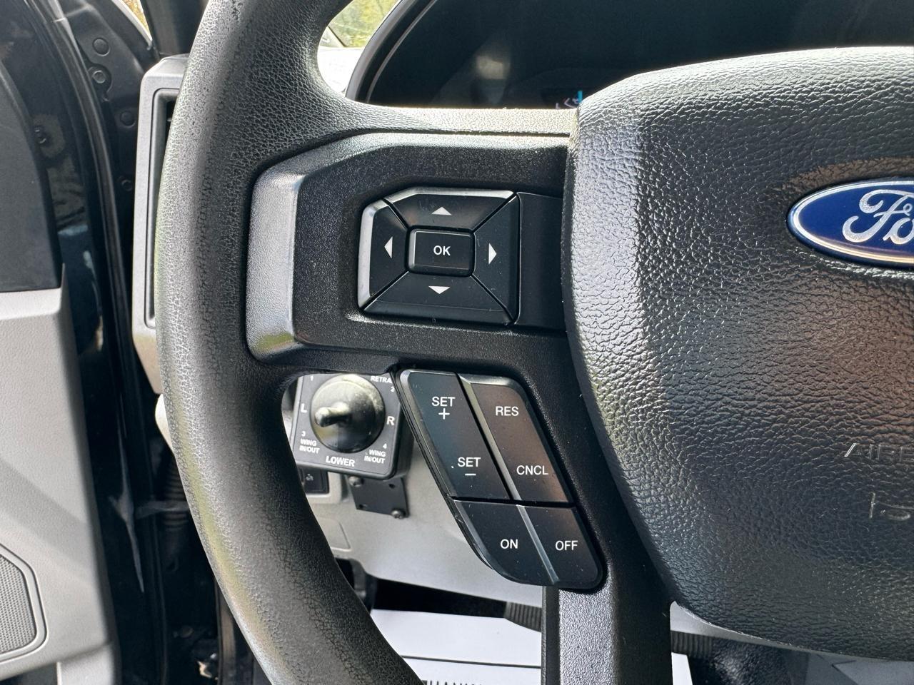 Ford Super Duty F-550 DRW Lariat 4WD SuperCab 168" WB 60" CA 2019