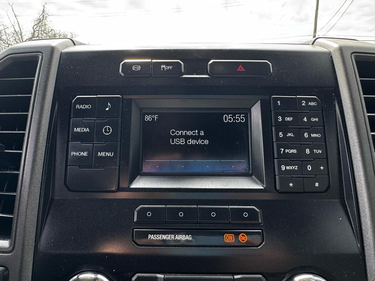 Ford Super Duty F-550 DRW Lariat 4WD SuperCab 168" WB 60" CA 2019