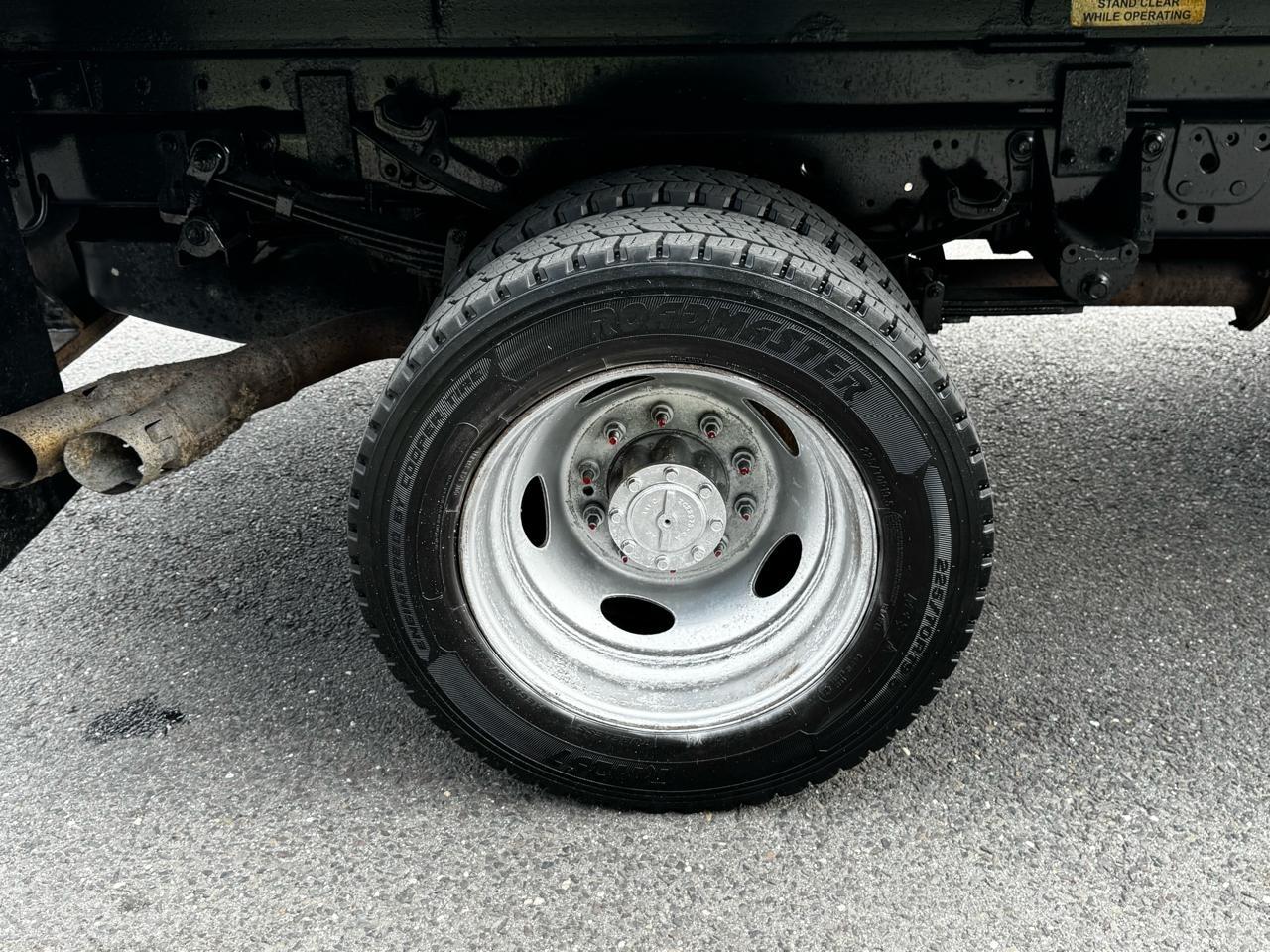 Ford Super Duty F-550 DRW Lariat 4WD SuperCab 168" WB 60" CA 2019