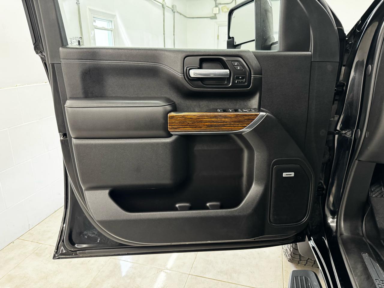 Chevrolet Silverado 2500HD 4WD Crew Cab 159" High Country 2020