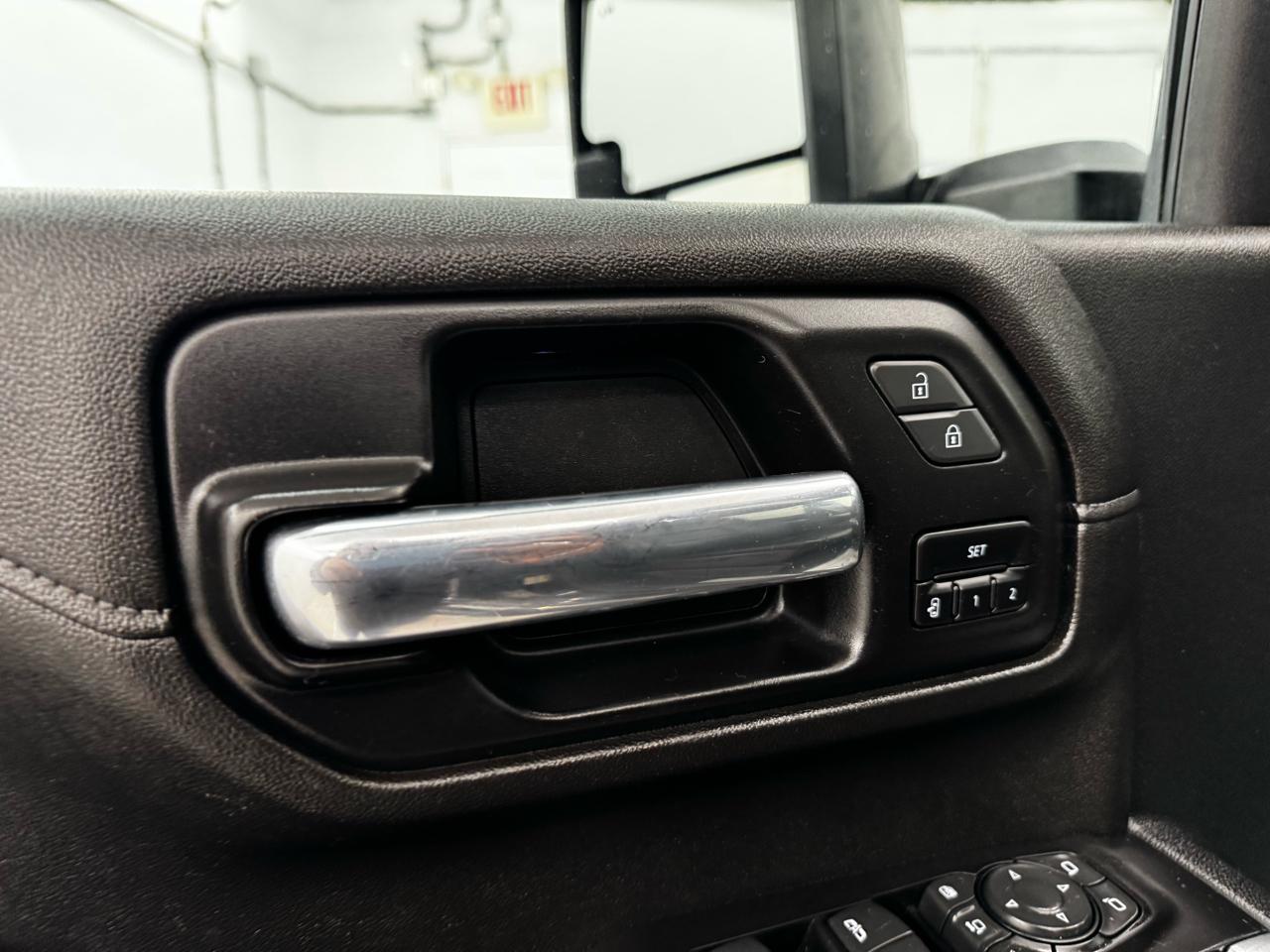 Chevrolet Silverado 2500HD 4WD Crew Cab 159" High Country 2020