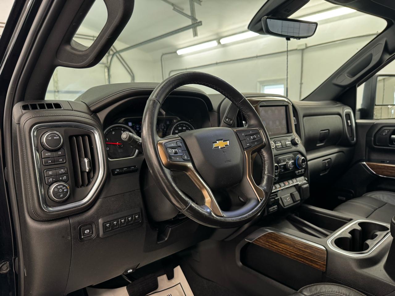 Chevrolet Silverado 2500HD 4WD Crew Cab 159" High Country 2020