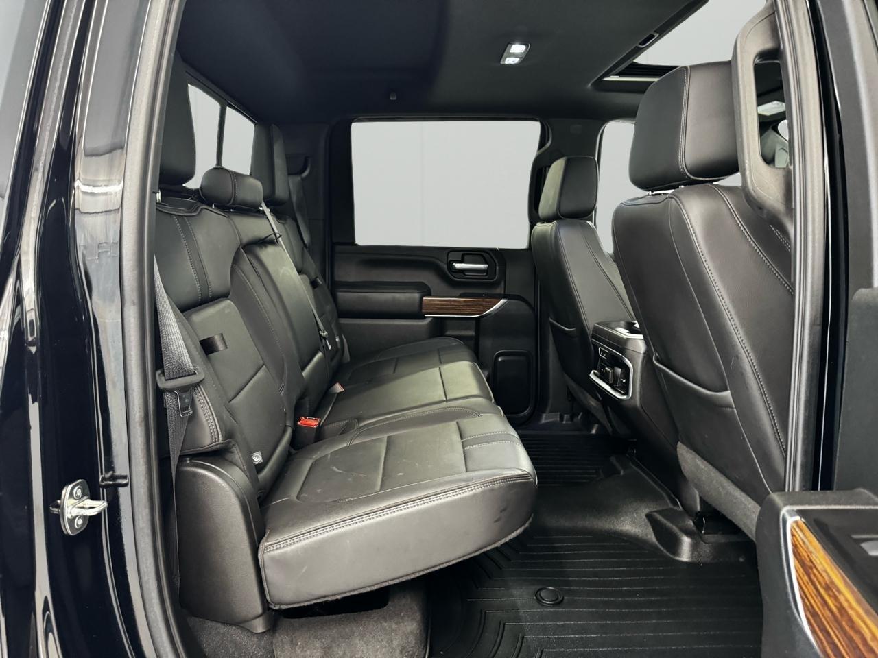 Chevrolet Silverado 2500HD 4WD Crew Cab 159" High Country 2020